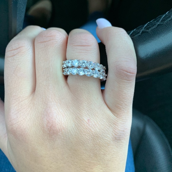 Ring - Picture 3 of 4